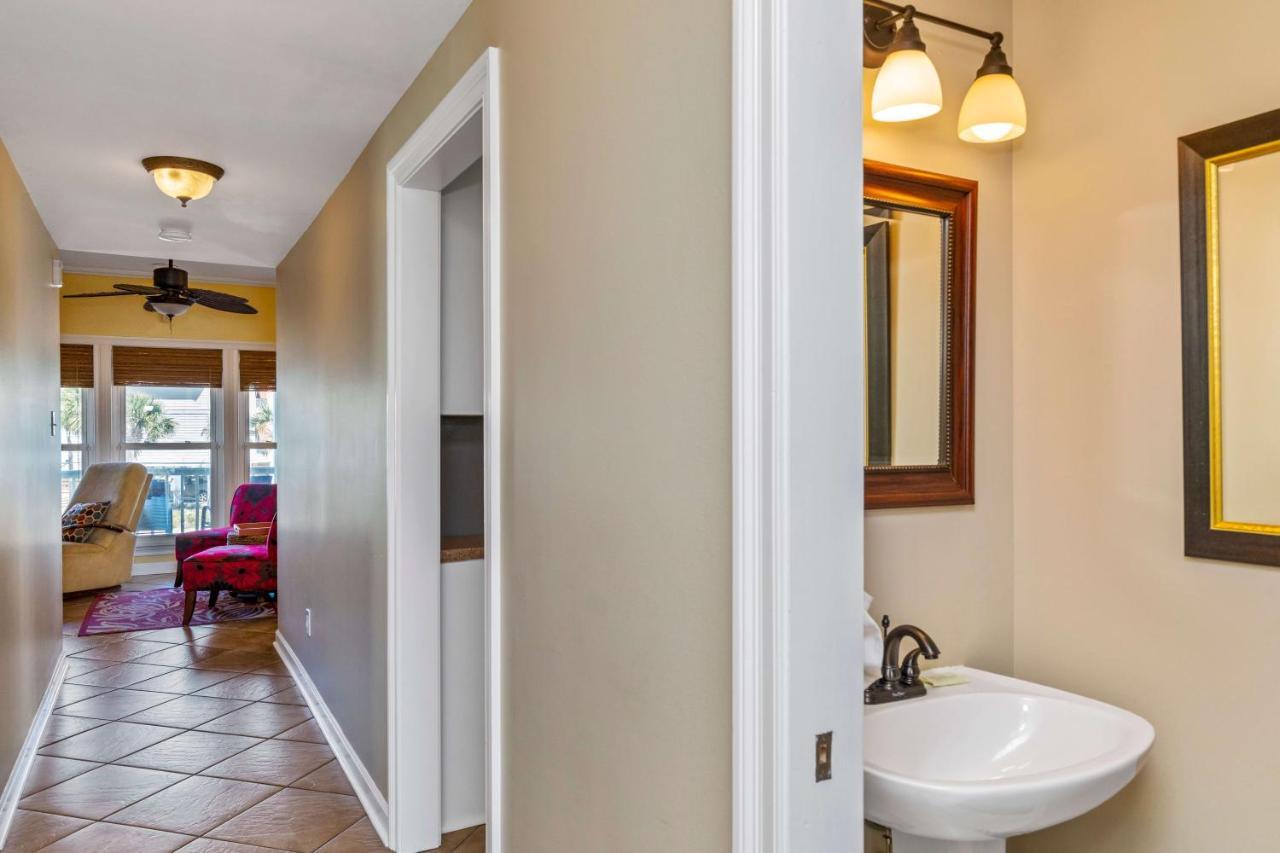 Pelican Pass By Albvr - Great Home On Little Lagoon And Just Steps To The Beach ガルフ・ショアーズ エクステリア 写真
